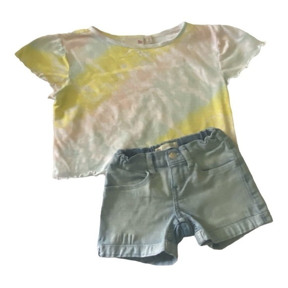 Levi's Other - GIRLS SIZE 7 OUTFIT-LEVI SHORTS AND SO TOP